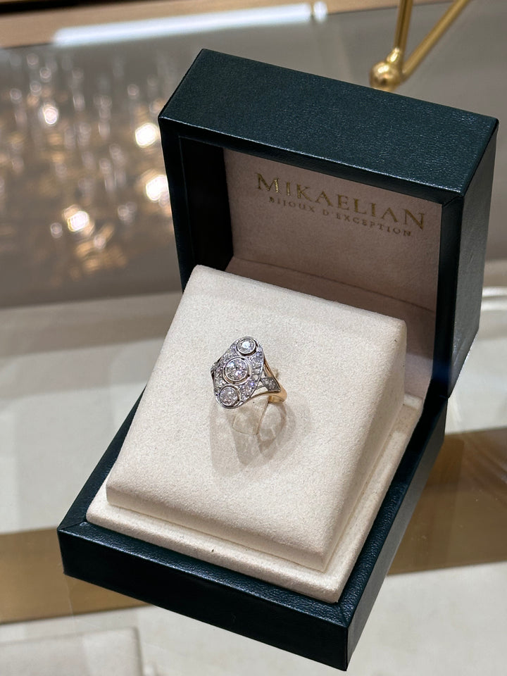 Bague Art Déco en or jaune et blanc sertie de diamants – Époque 1920-1930