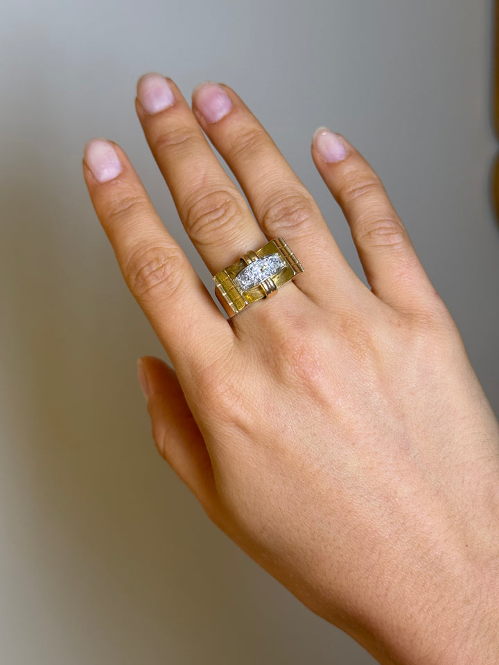 Bague Tank or jaune et diamants 1950s