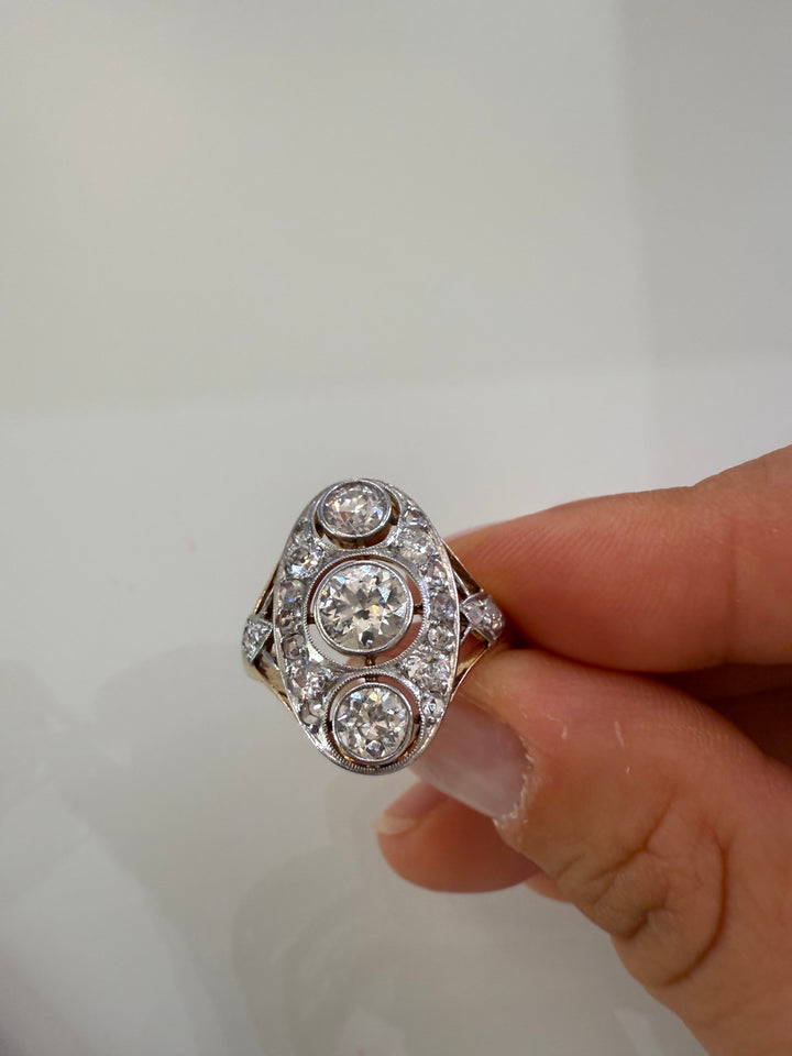 Bague Art Déco en or jaune et blanc sertie de diamants – Époque 1920-1930